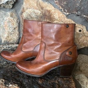 Frye Melissa ankle booties